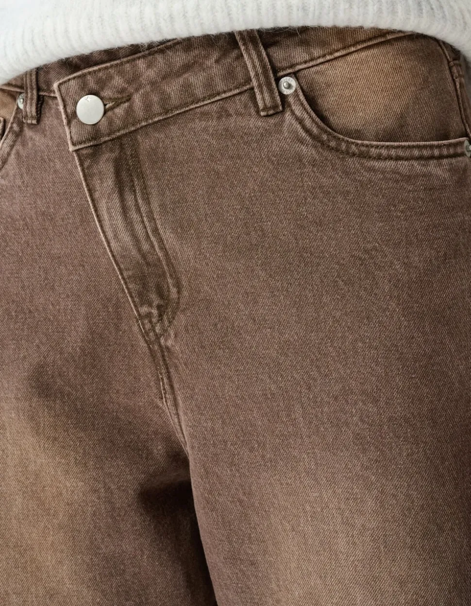 Asymmetric Barrel Fit Jeans Washed Bruin