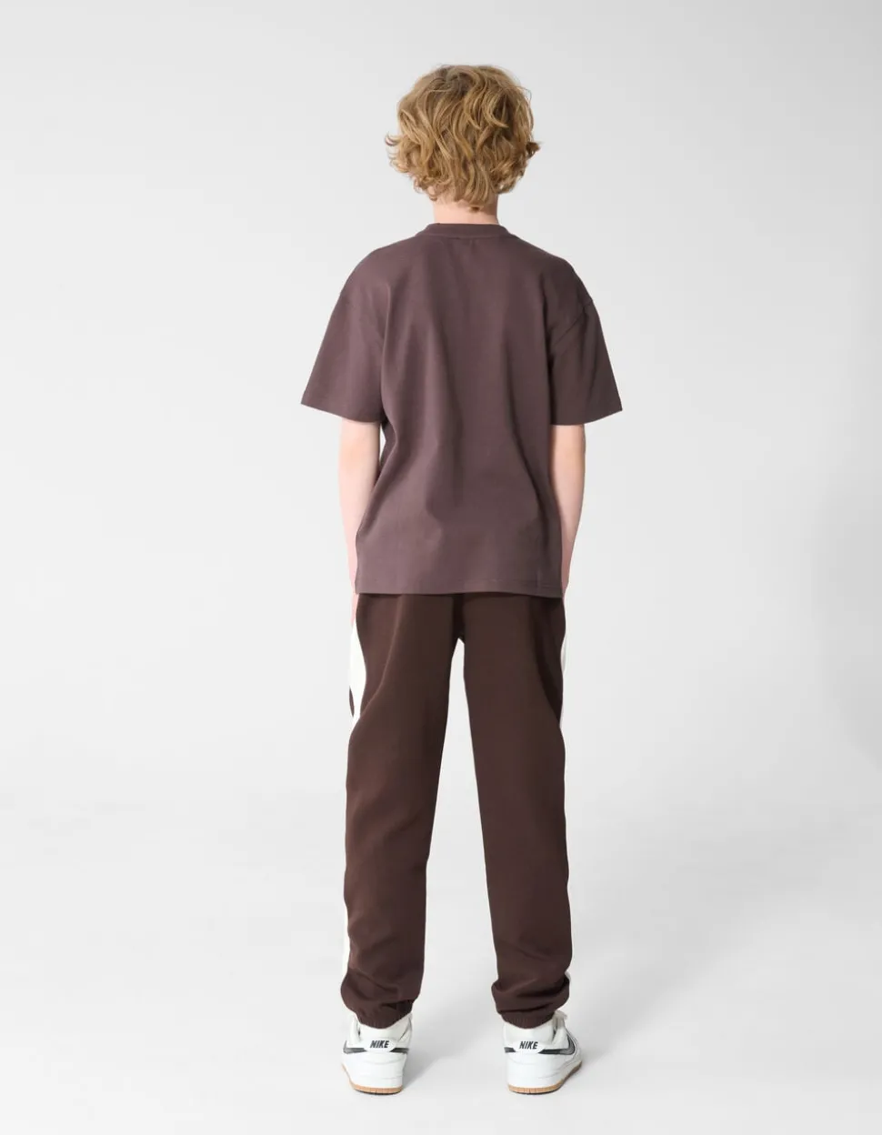 Basis Label T-shirt Donkerbruin