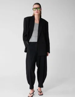 Big Shoulder Blazer Zwart By Lonneke