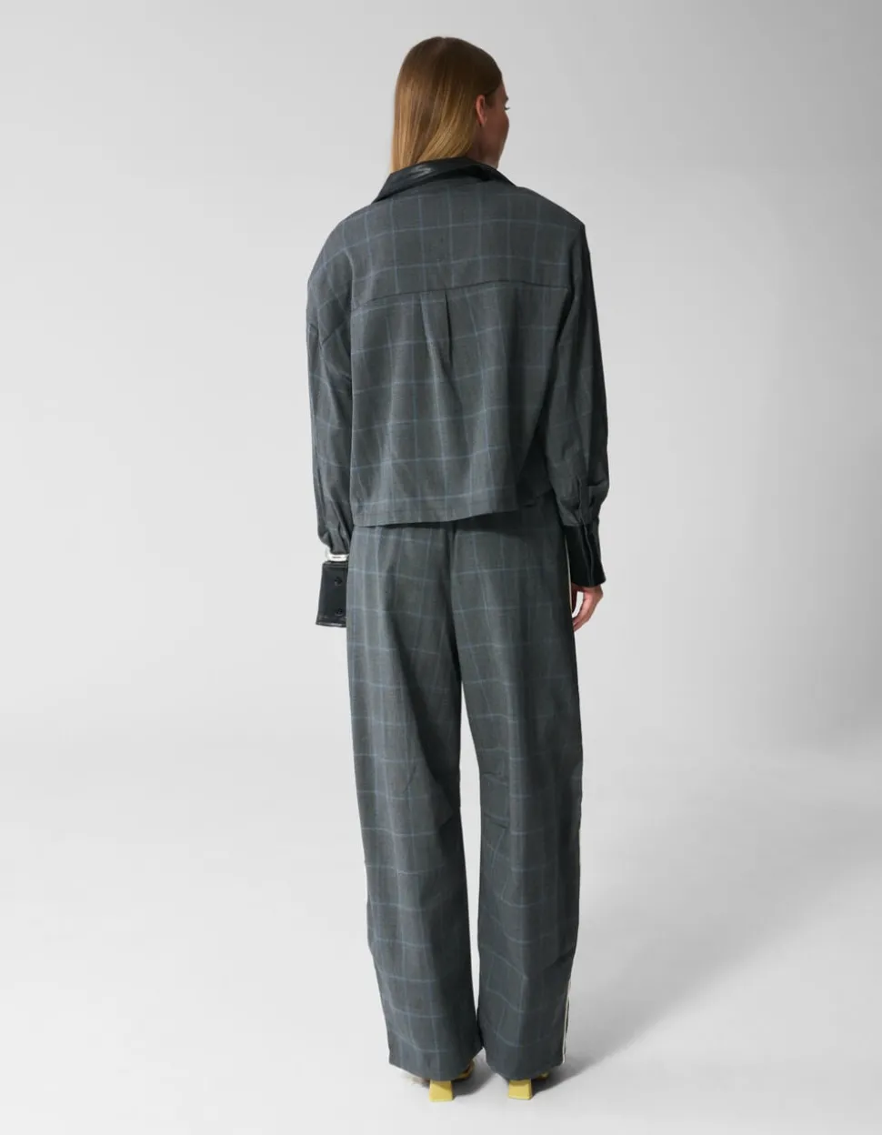 Cropped Ruiten Blouse Donkergrijs