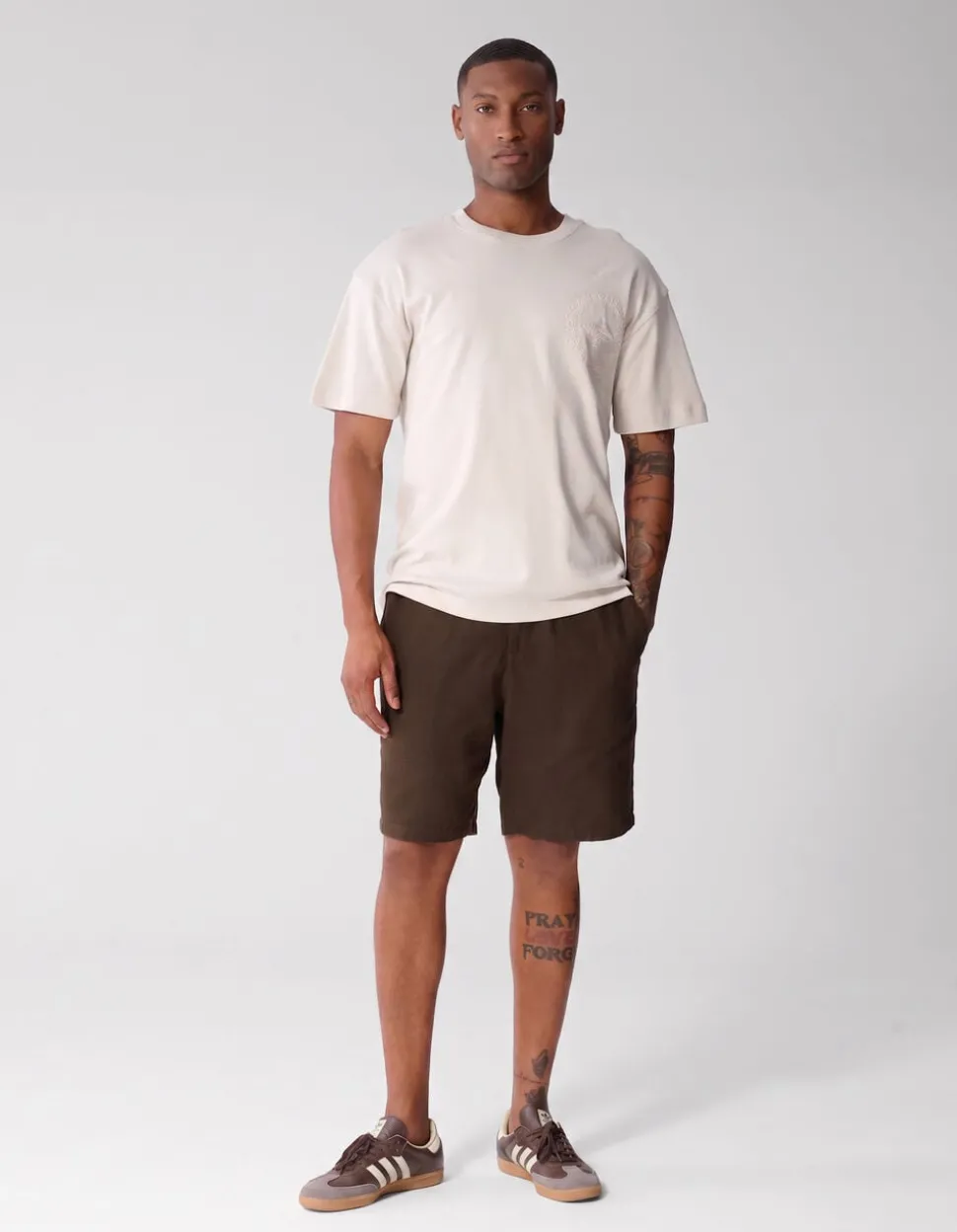 Embroidery Logo T-shirt Beige