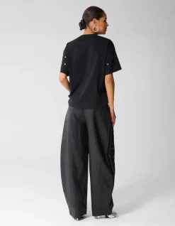 Eyelet T-shirt Zwart