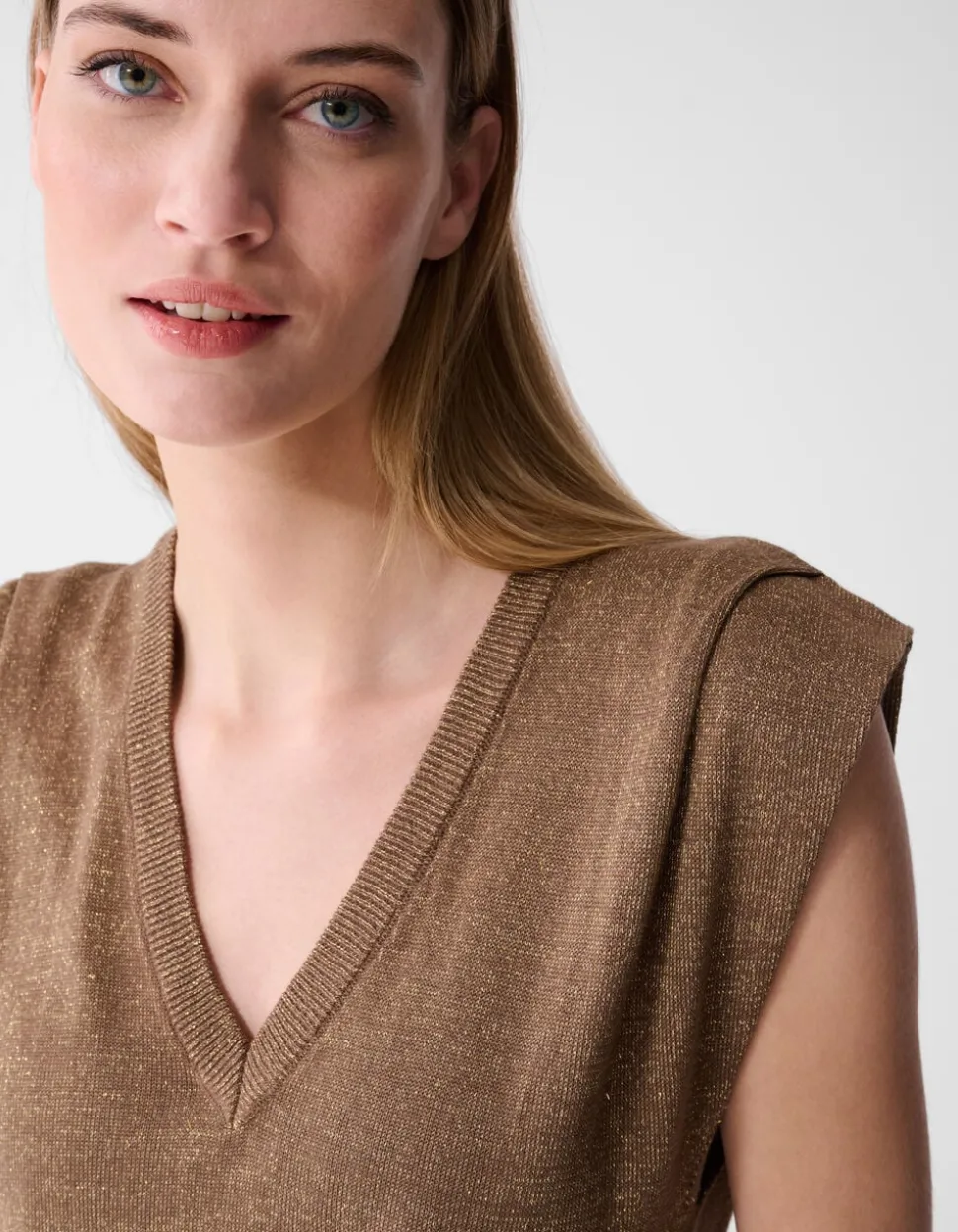 Glitter V-Neck Top Bruin