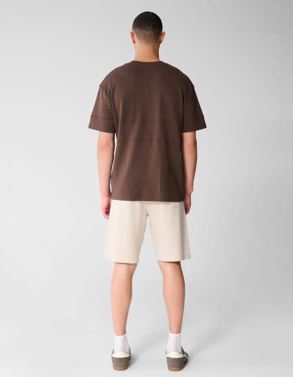Minimalistisch T-shirt Donkerbruin