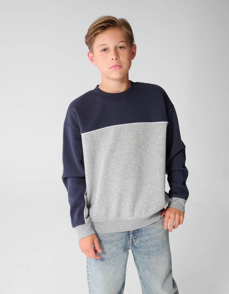 Oversized Piping Sweater Grijs/Donkerblauw