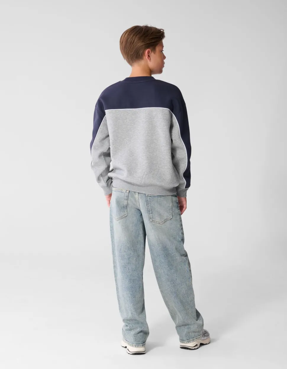 Oversized Piping Sweater Grijs/Donkerblauw