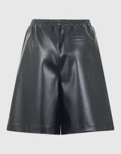 Relaxed Fit Vegan Leren Short Zwart