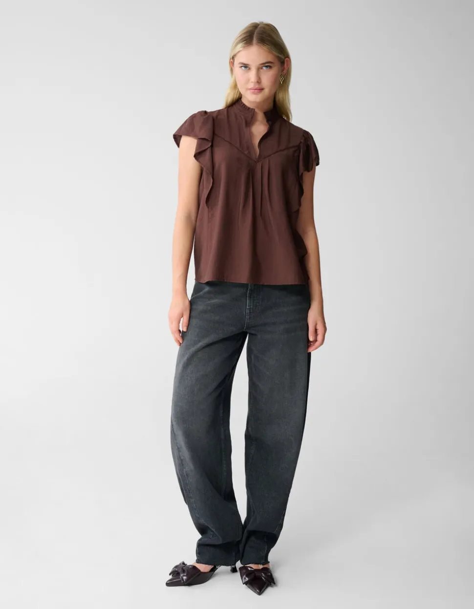 Ruffle Top Bruin