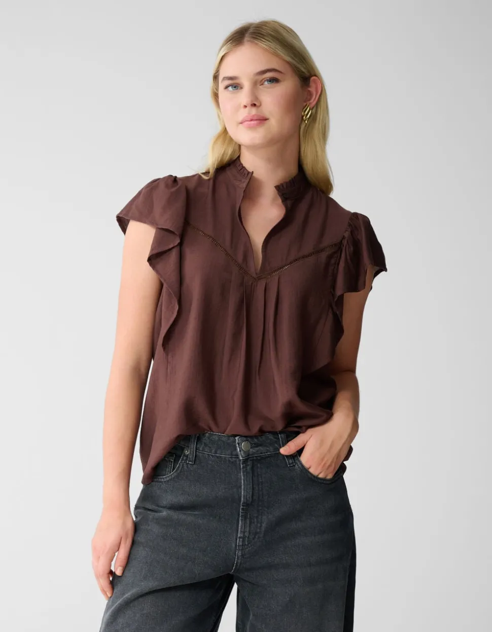 Ruffle Top Bruin