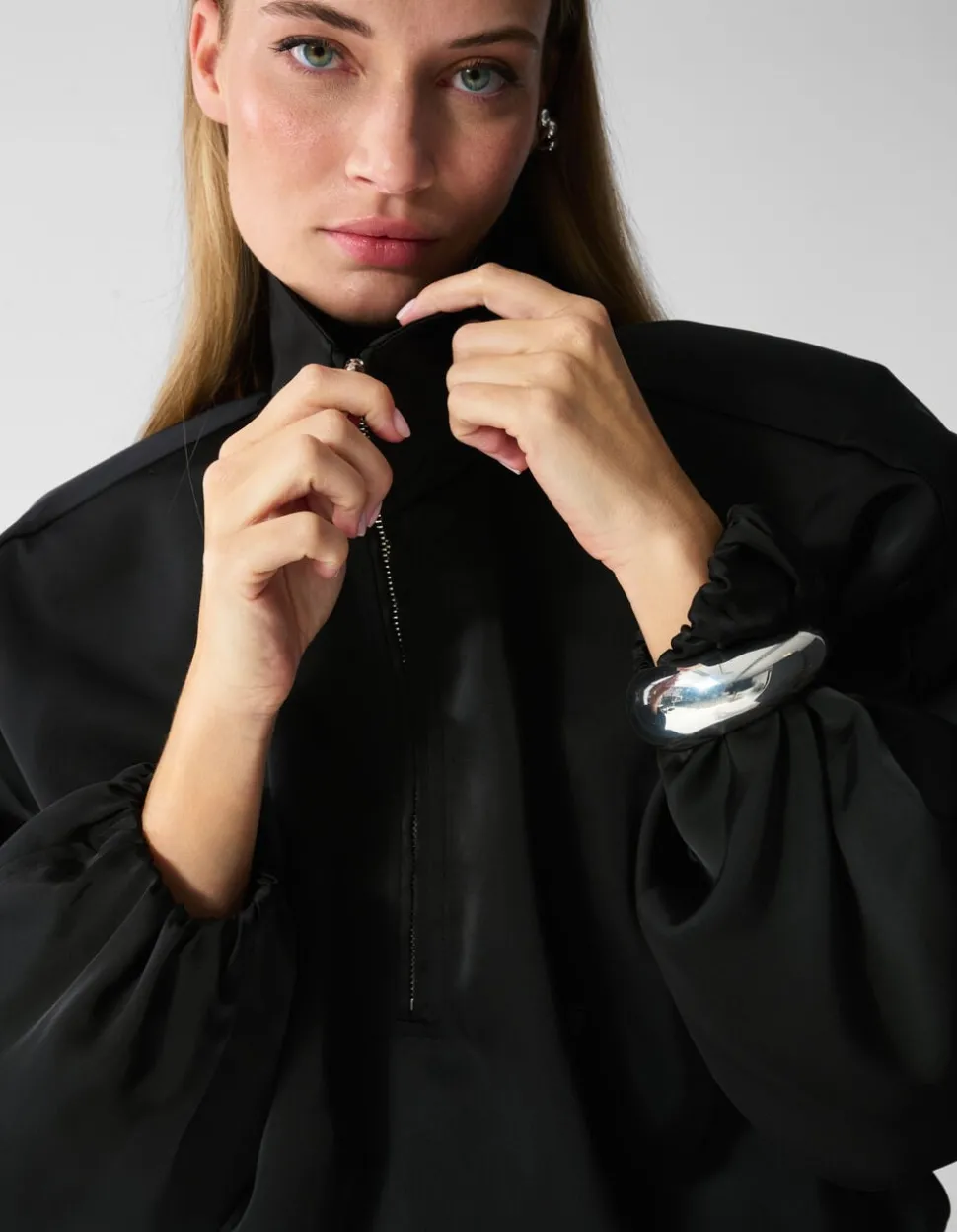 Satijnen Half Zip Top Zwart