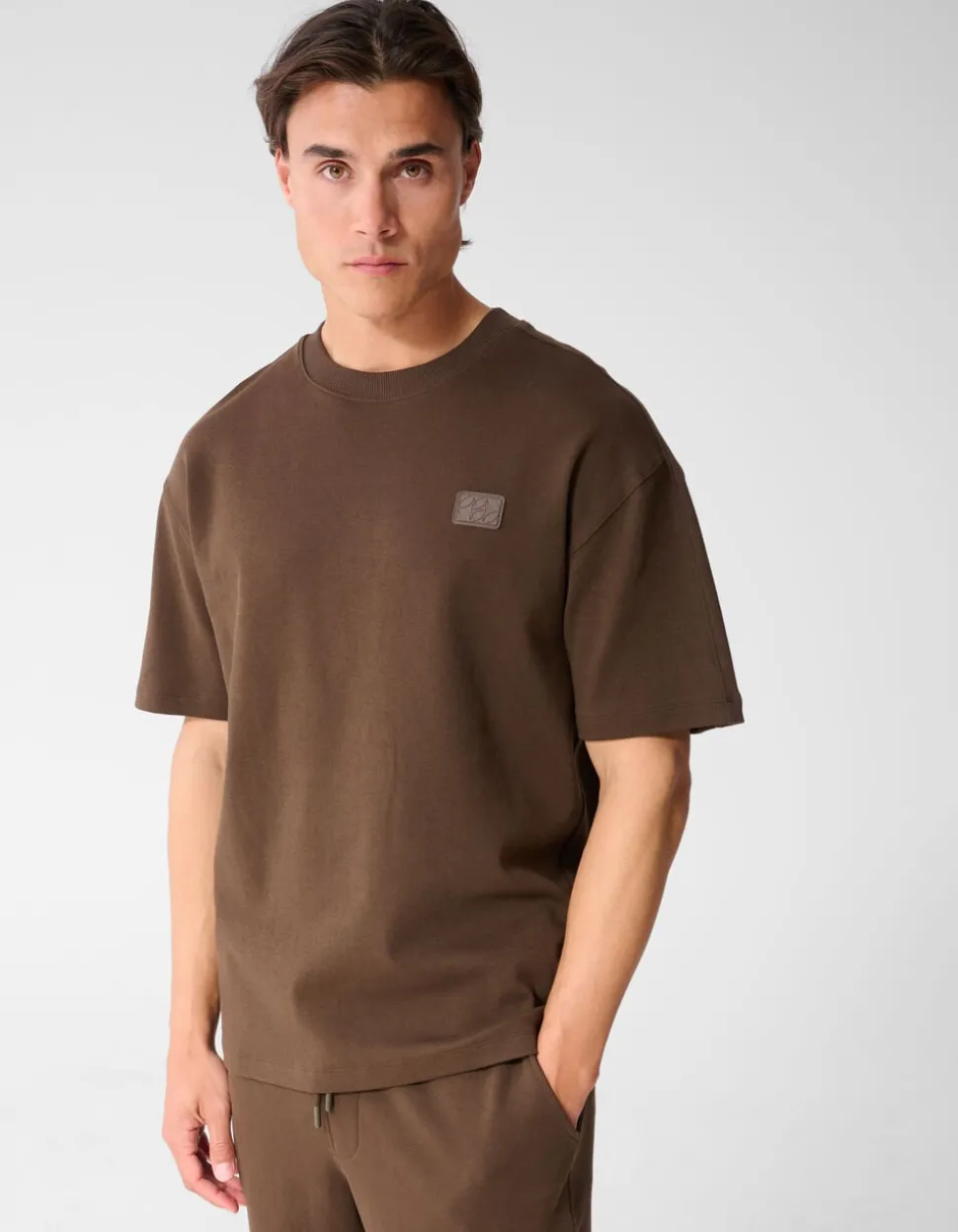 Spark Label T-shirt Donkerbruin
