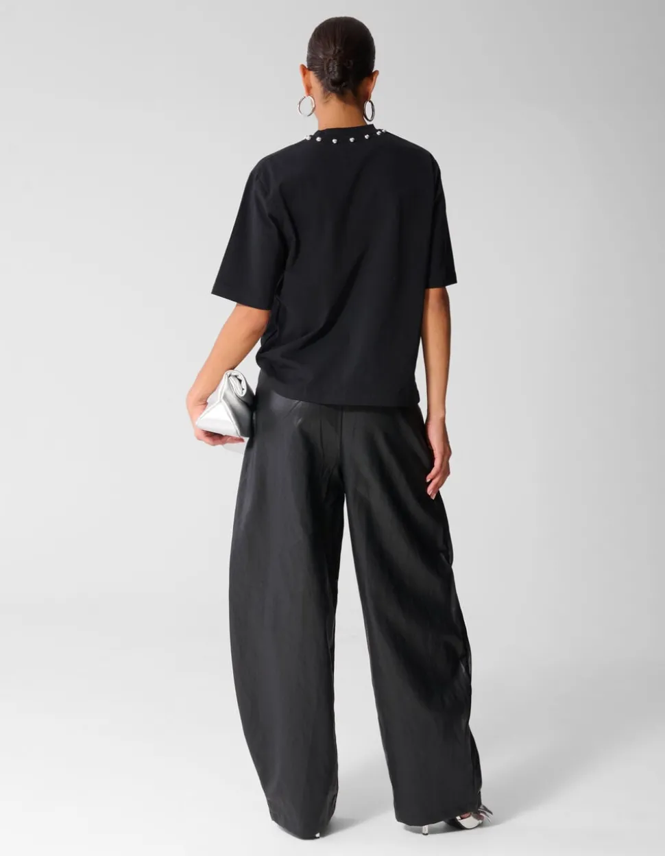Studded T-shirt Zwart