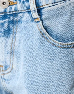 Tapered Fit Jeans Bleached