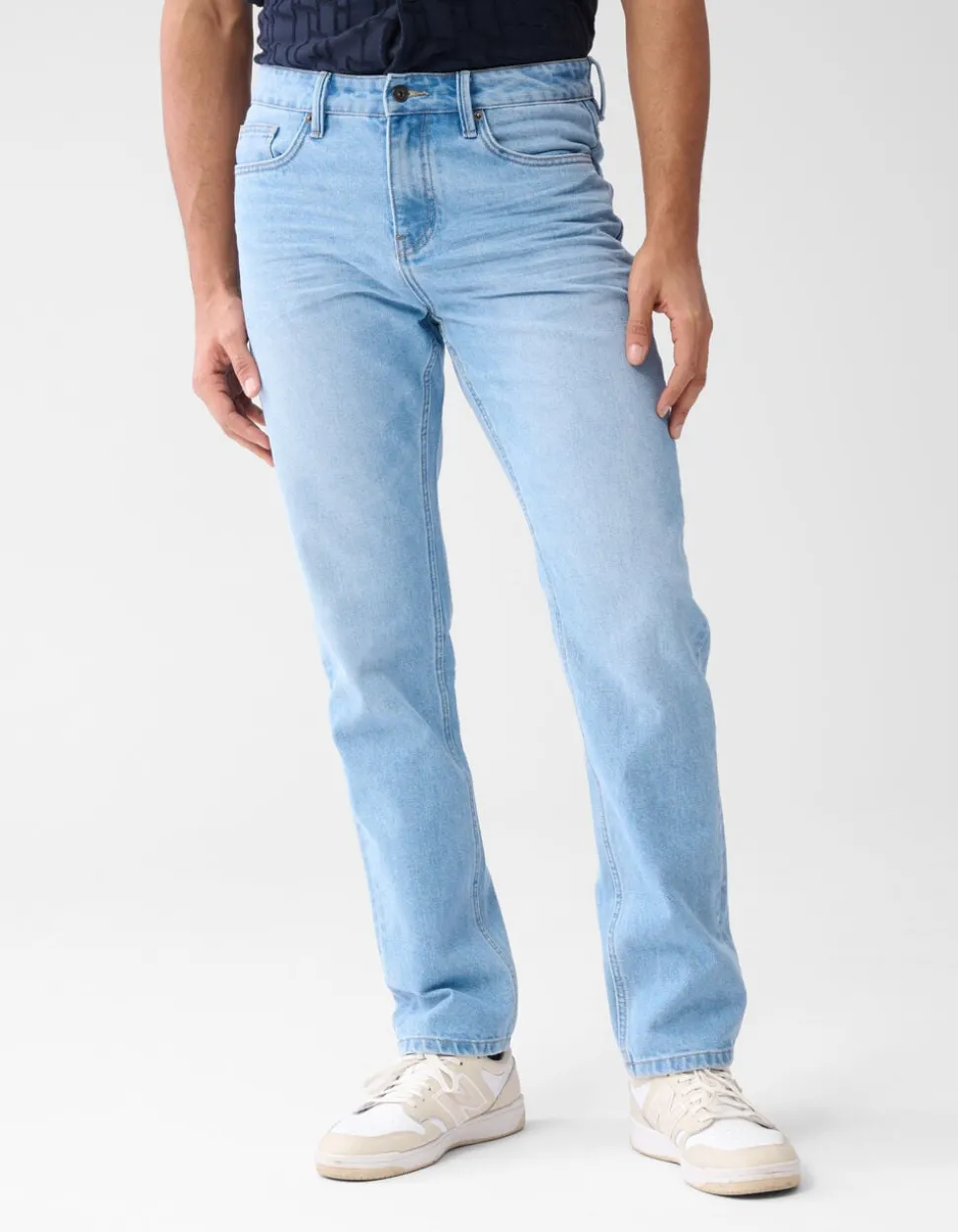 Tapered Fit Jeans Bleached L32
